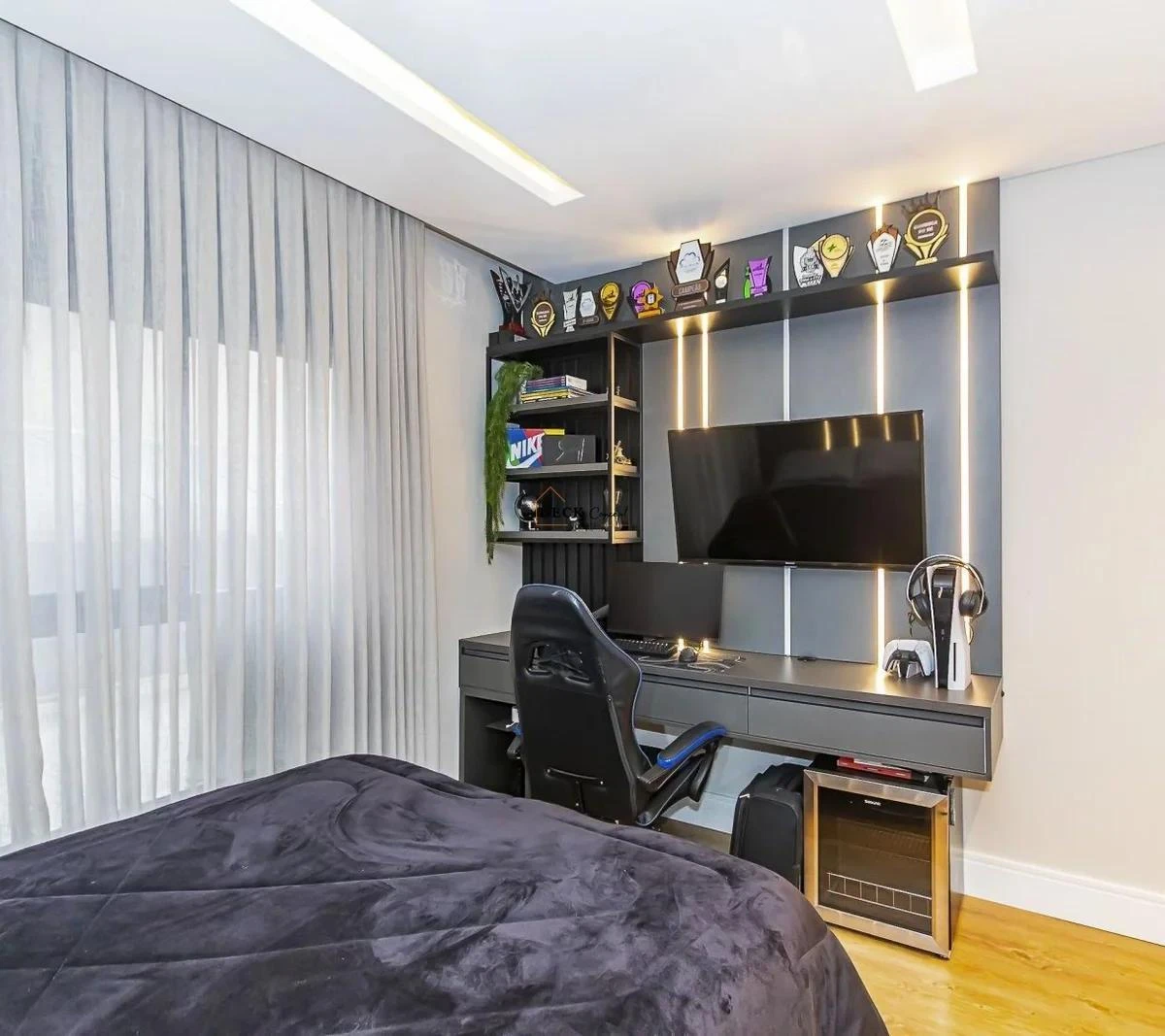 Furnished 356 m² house with 3 bedrooms and open-plan kitchen — photo 33