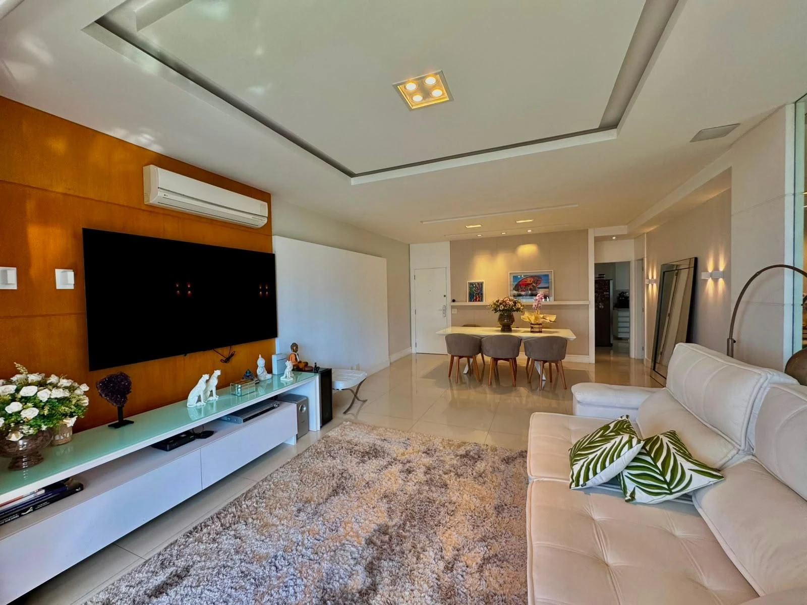 Furnished 3-bedroom apartment with enclosed balcony — photo 5