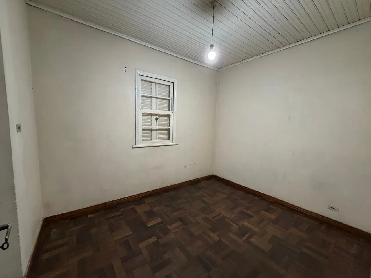 2-bedroom house with wood or laminate floors — photo 14