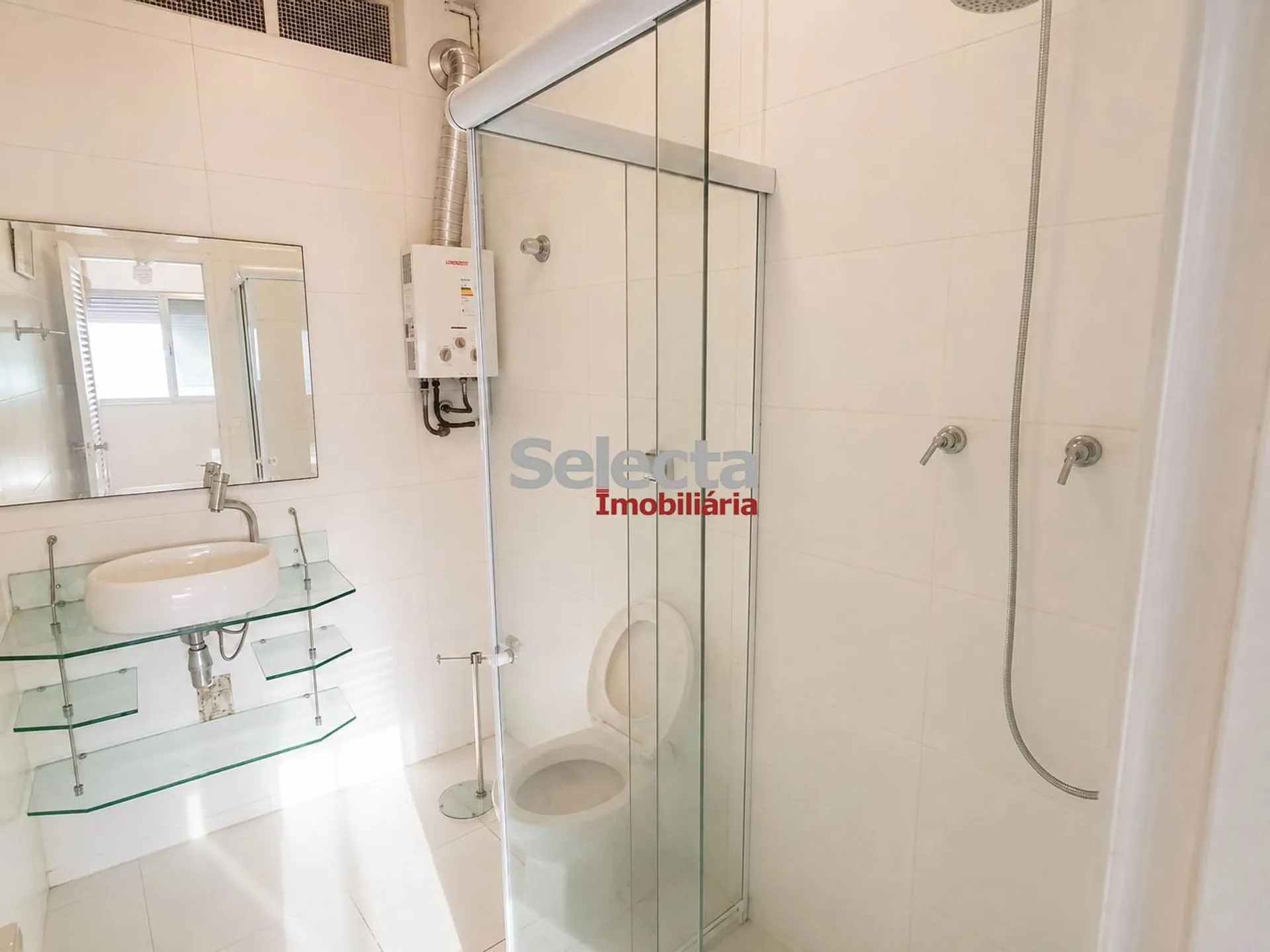 3-bedroom apartment with a water view in Rio de Janeiro — photo 11