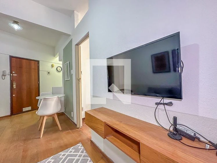 Деревянный пол или ламинат и 1 спальня: квартира 31 м² — photo 23