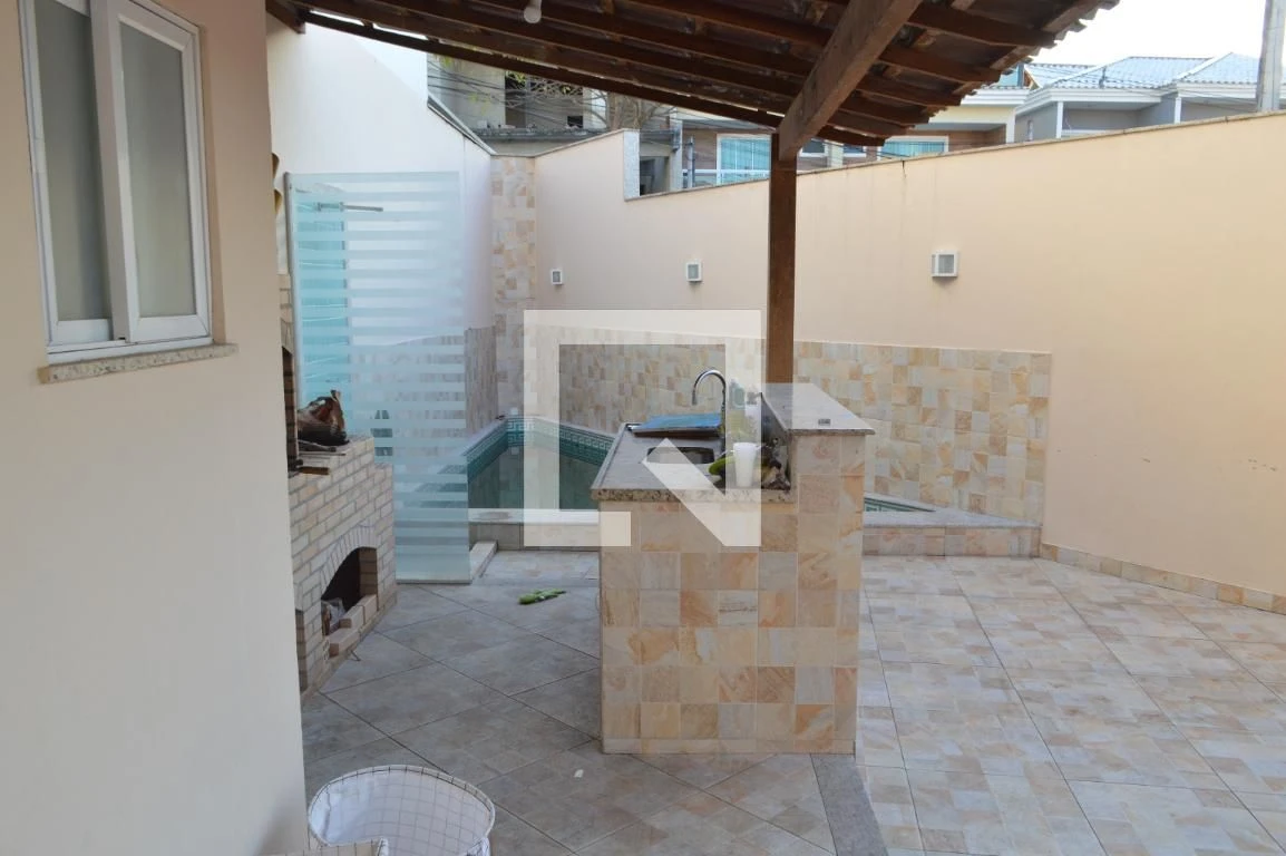 Casa de 5 quartos com 3 suítes e varanda fechada — photo 20