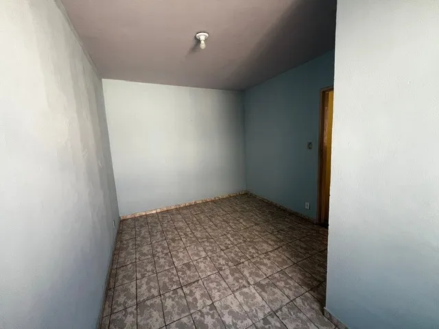 Casa sin amueblar con 2 dormitorios y balcón — photo 16