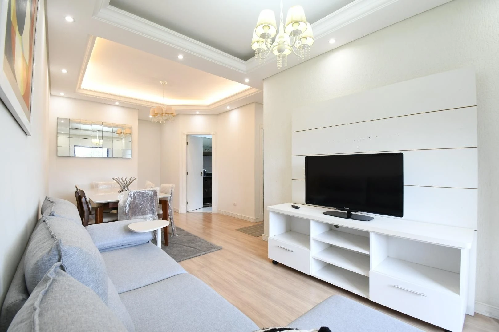 3-bedroom apartment in a building with a gym