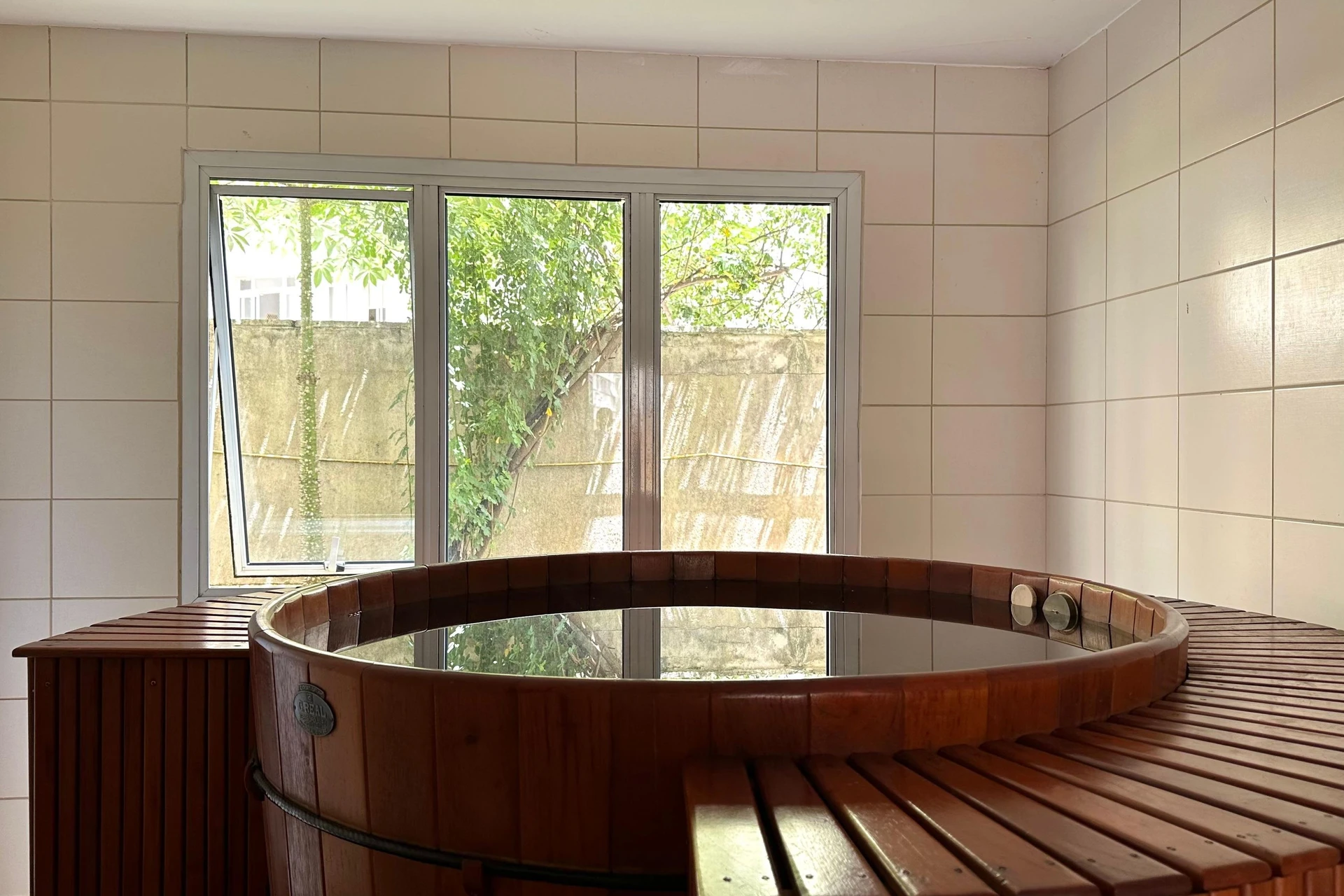 Apartamento de 3 quartos com vista para a água — photo 36