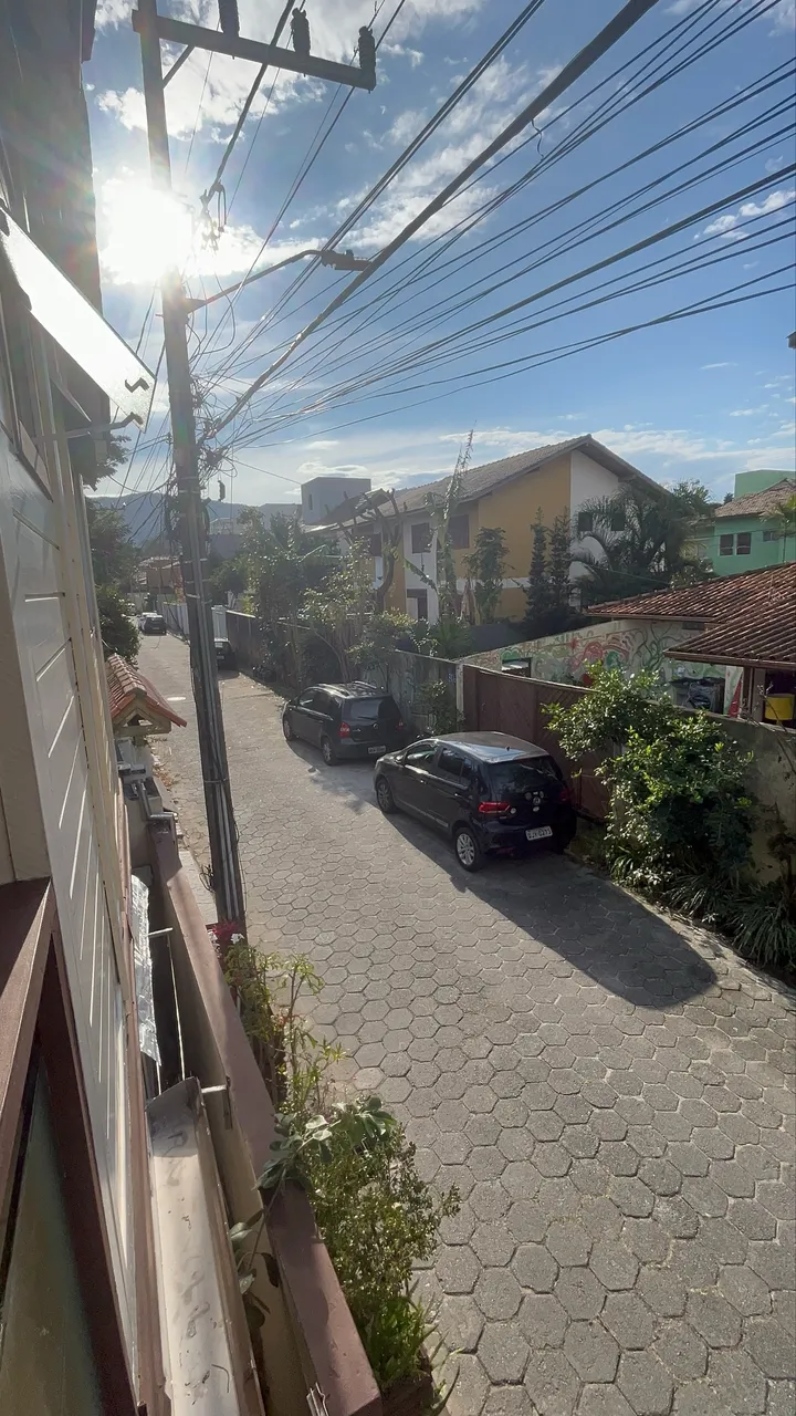 Kitnet mobiliada com área de serviço e máquina de lavar — photo 17