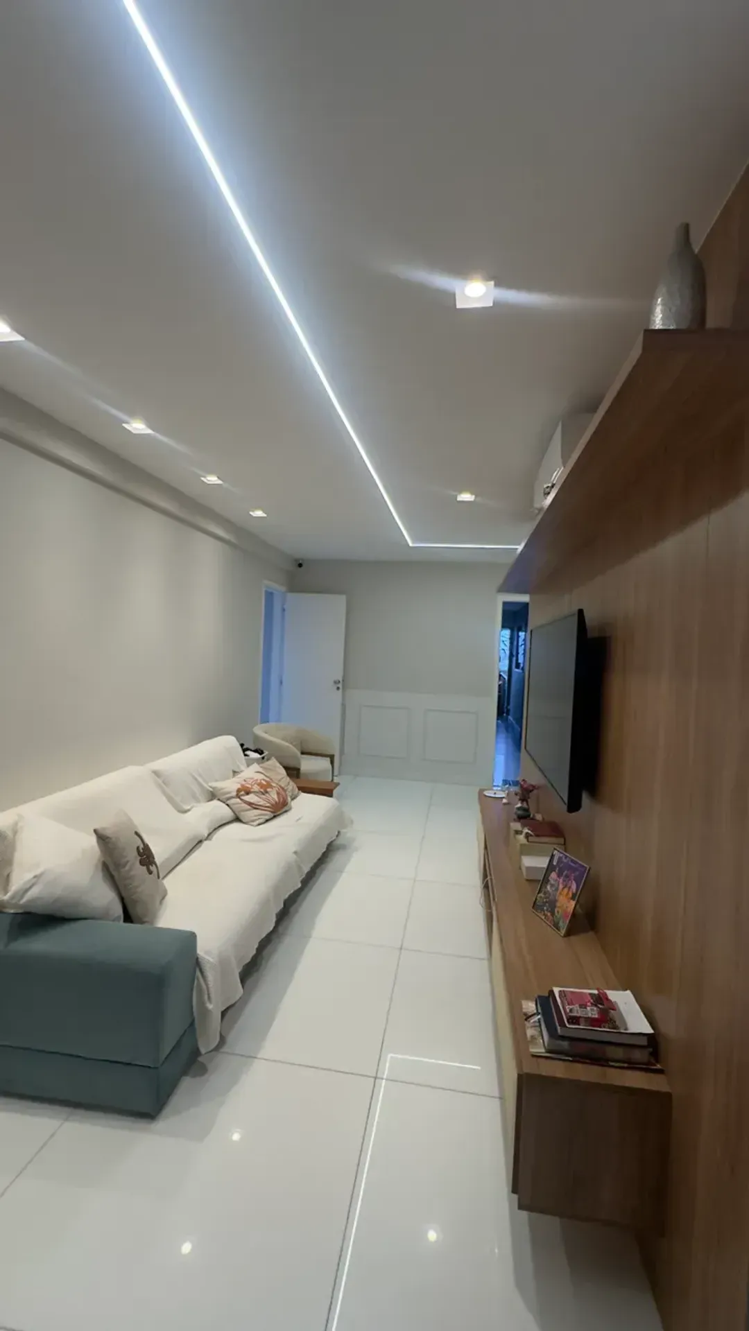 4-bedroom apartment with open-plan kitchen — photo 12