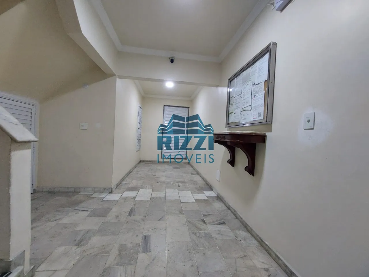 Furnished 2-bedroom apartment with 1 parking space — photo 17