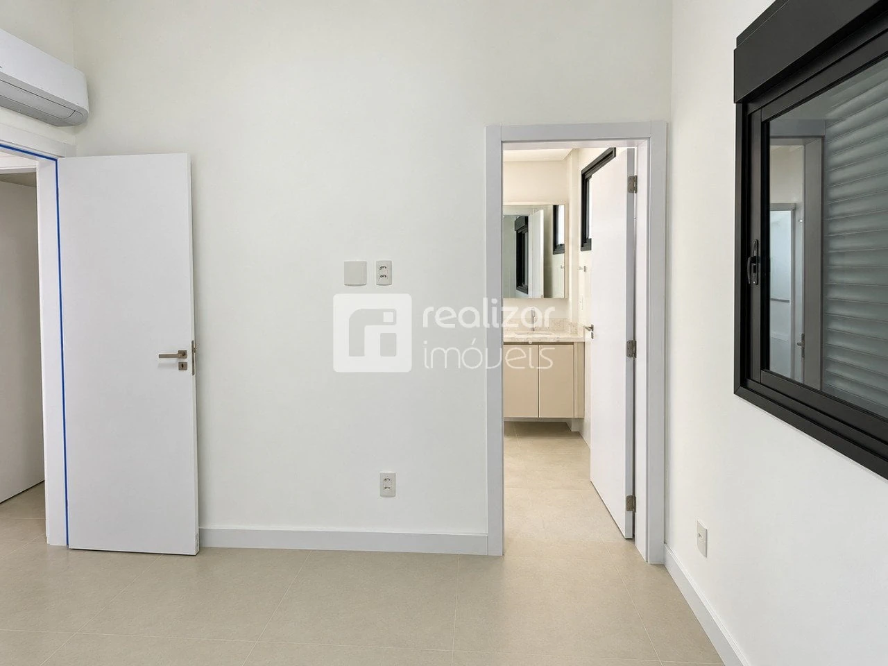 71 m² apartment with a private BBQ and a water view