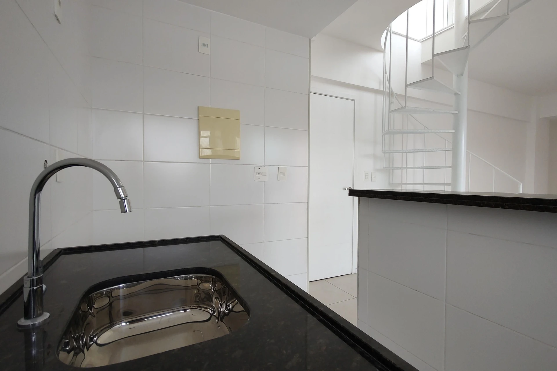 Apartment with 2 bedrooms, balcony and 1 parking space — photo 25