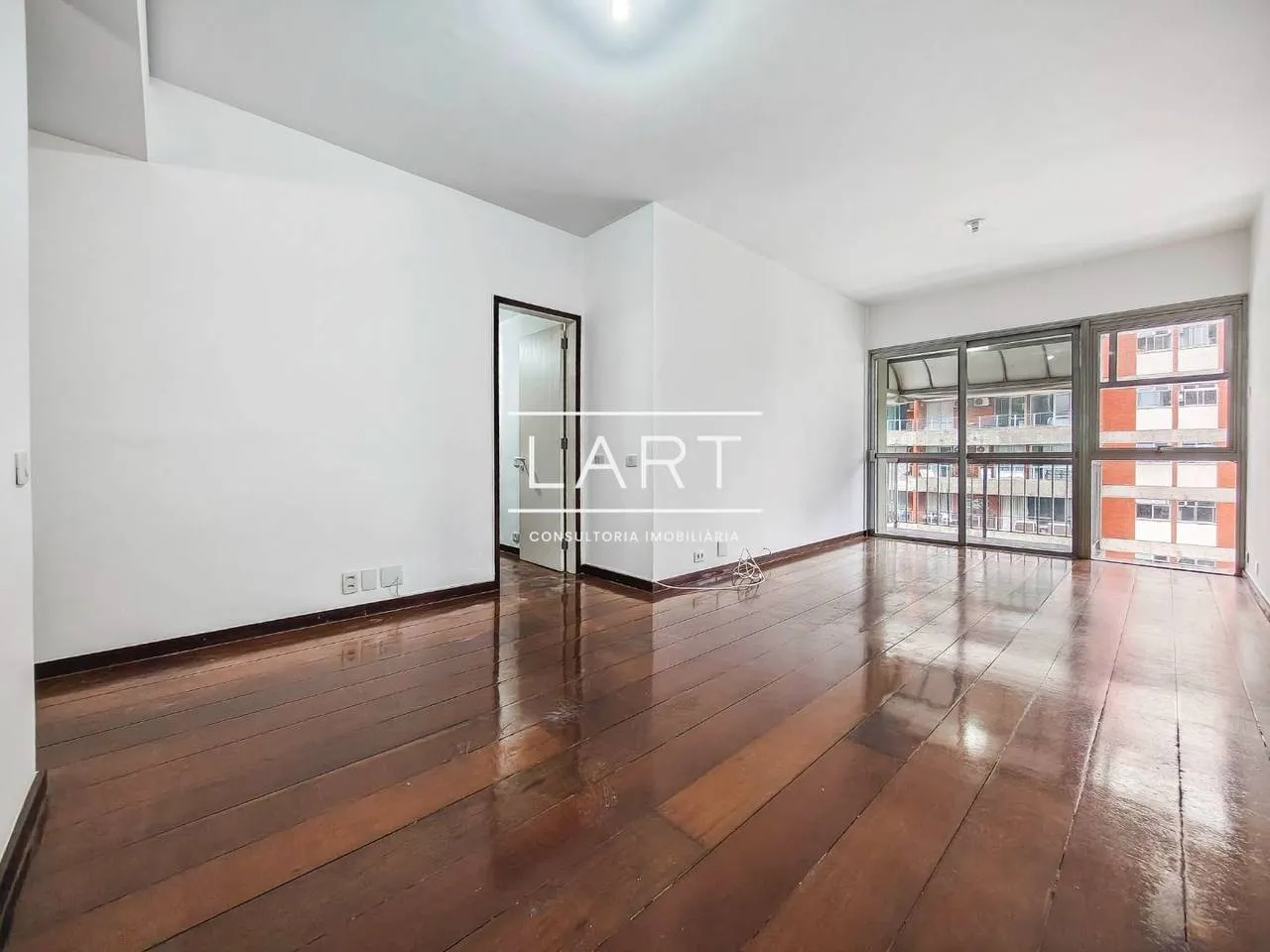 Apartment on the 8th floor with a water view — photo 5
