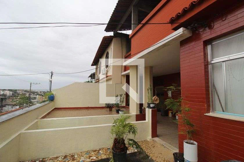 Unfurnished house with 3 bedrooms and private garden — photo 21