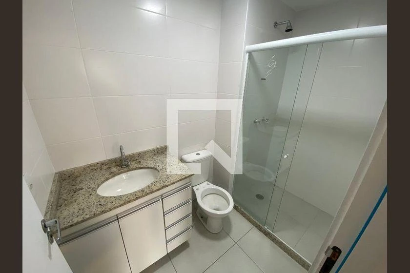 2-bedroom apartment in a building with a gym — photo 38