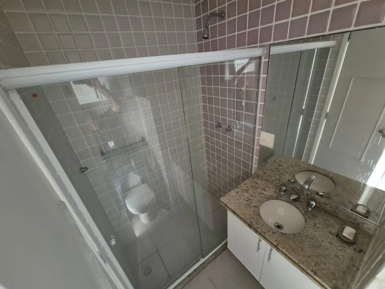 Glass-enclosed balcony in a 3-bedroom apartment, 115 m² — photo 25