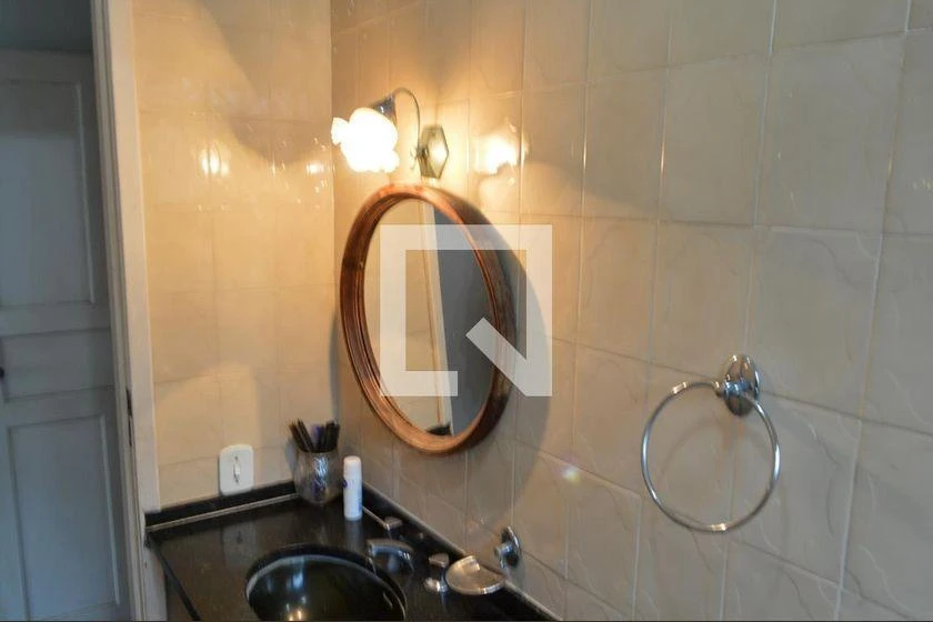 House with 5 bedrooms, balcony and 650 m² — photo 20