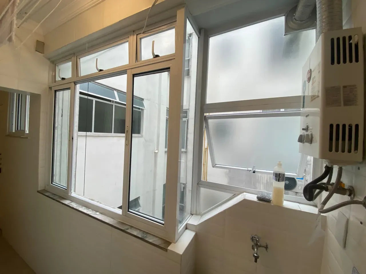 Apartment on the 7th floor with wood or laminate floors — photo 27