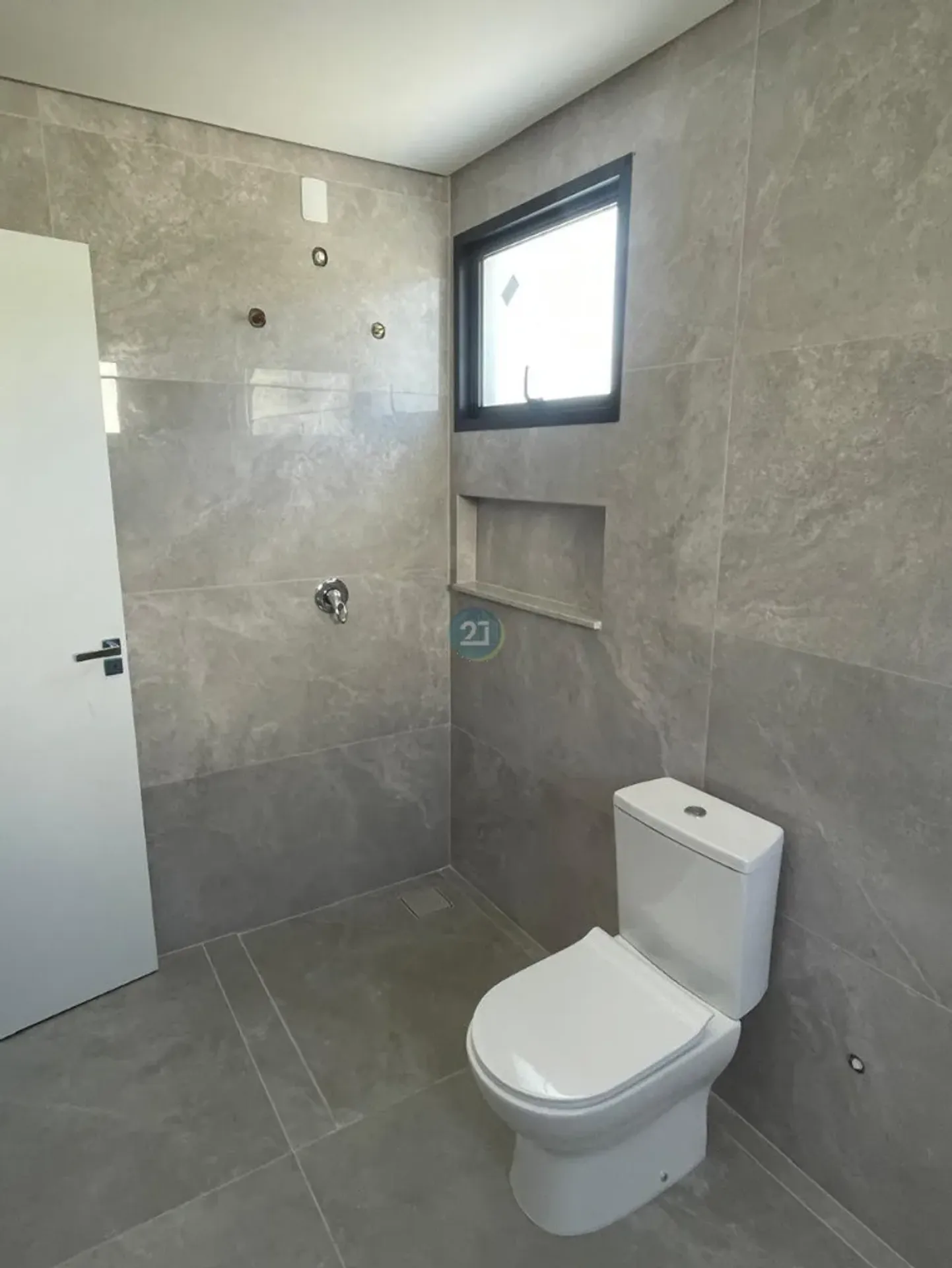 247 m² apartment with 3 en-suite bedrooms and 2 parking — photo 23