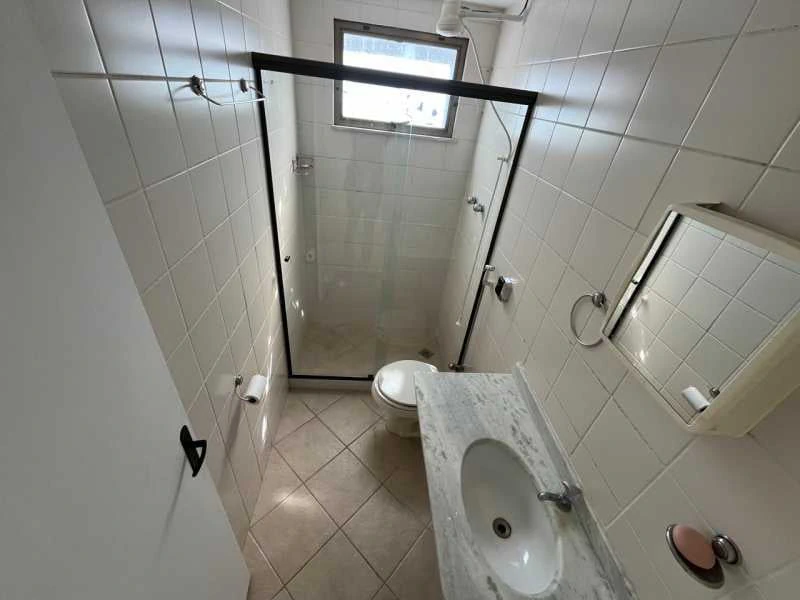 2-bedroom apartment with 1 en-suite and balcony — photo 12