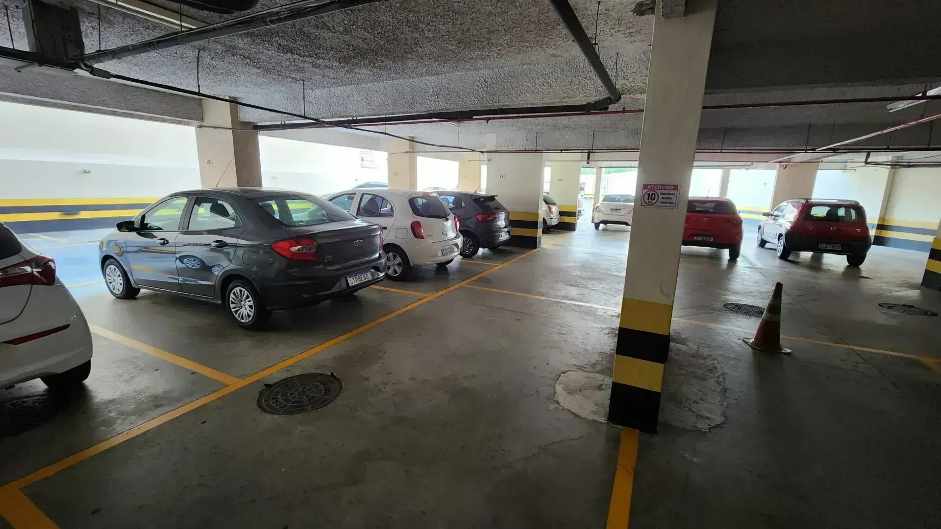Apartamento de 2 quartos com cozinha fechada e jardim privativo — photo 29