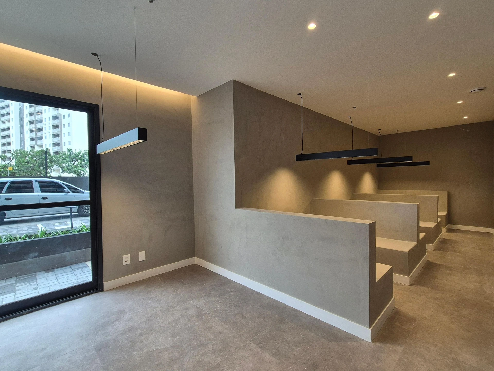 3-bedroom apartment with a mountain view — photo 26