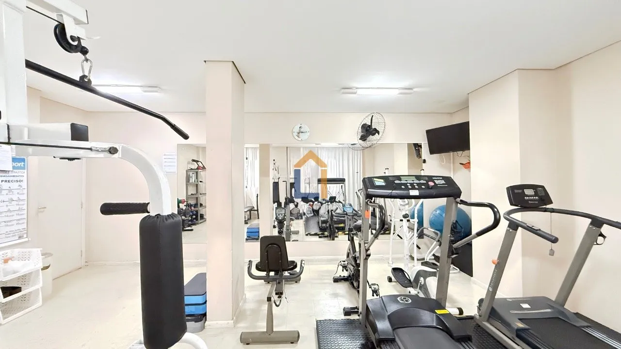 3-bedroom apartment with a washing machine in Curitiba — photo 45