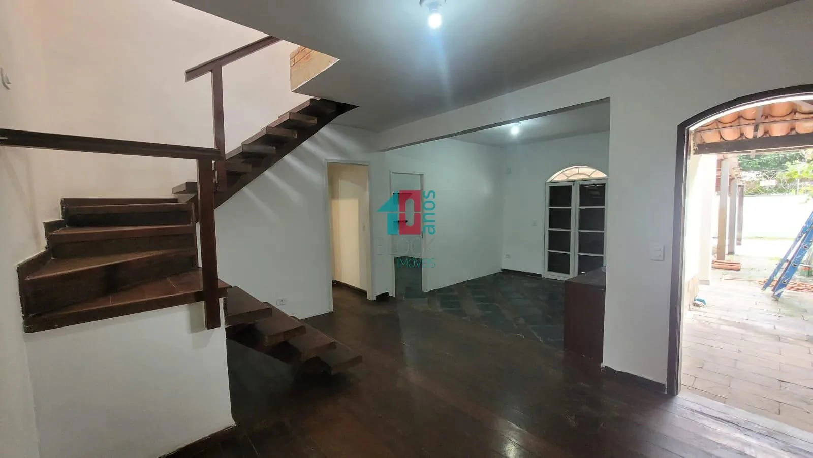 House, 100 m², with a bathtub
