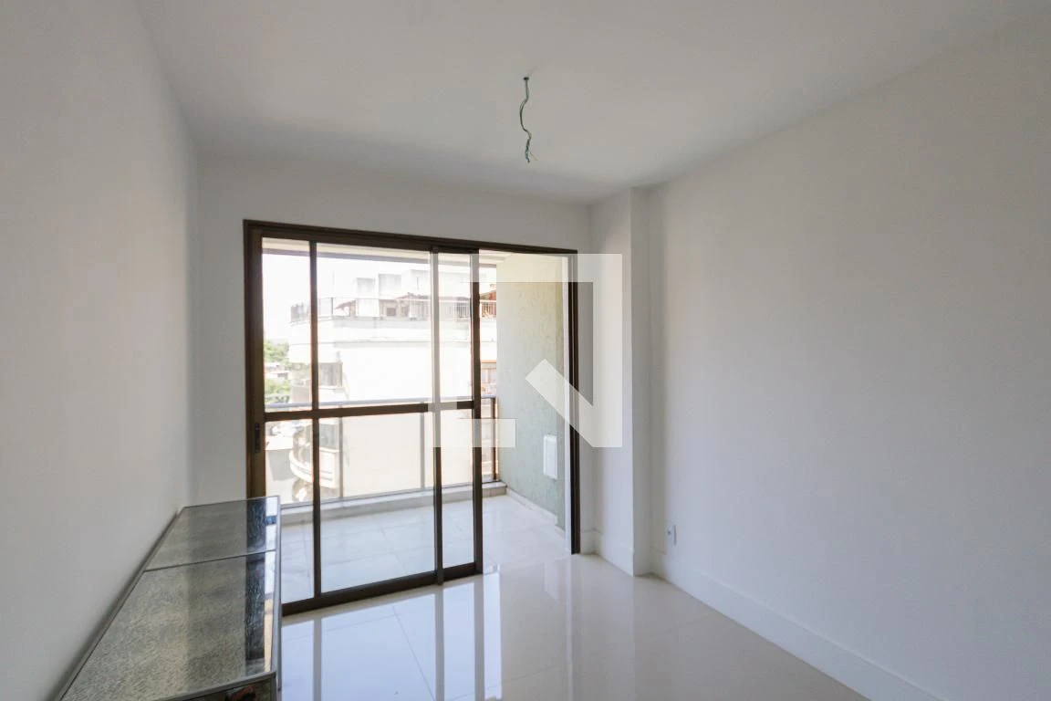 One-bedroom apartment with a mountain view in Rio de Janeiro — photo 26