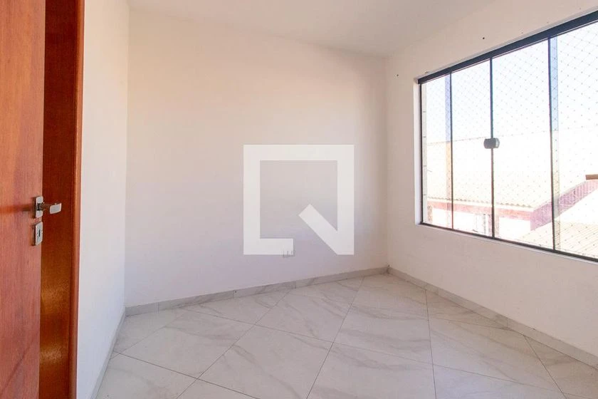2-bedroom house with a private garden