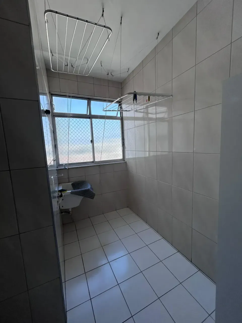 Apartment with a closed kitchen and gas stove — photo 17