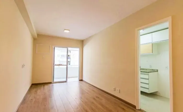 Apartment with 3 bedrooms, balcony and 2 parking spots — photo 4