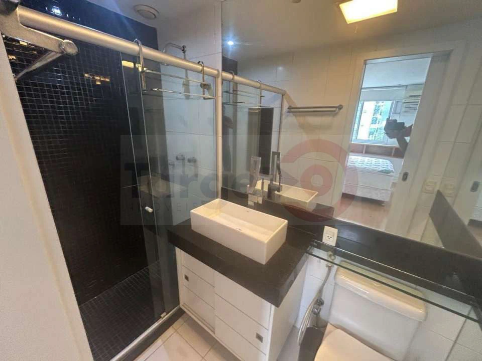 Home office in a 3-bedroom apartment, 124 m² — photo 9