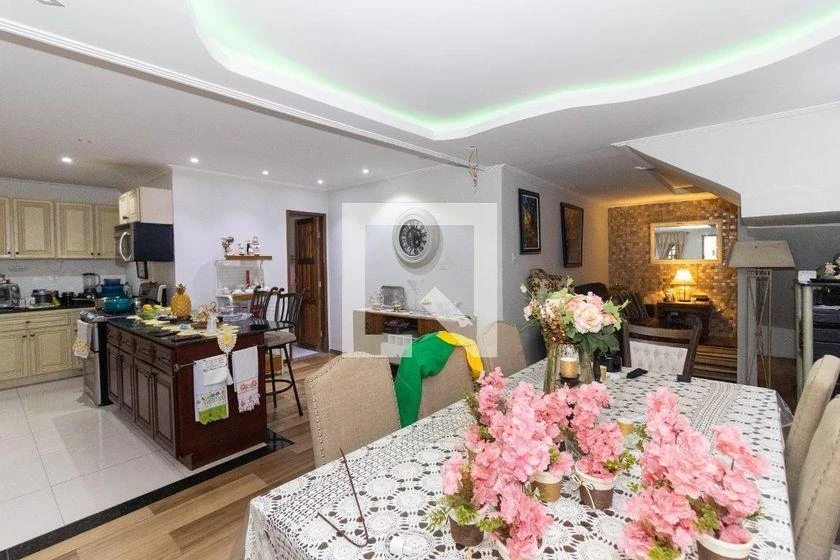 Casa mobiliada com 4 quartos e 460 m² — photo 2