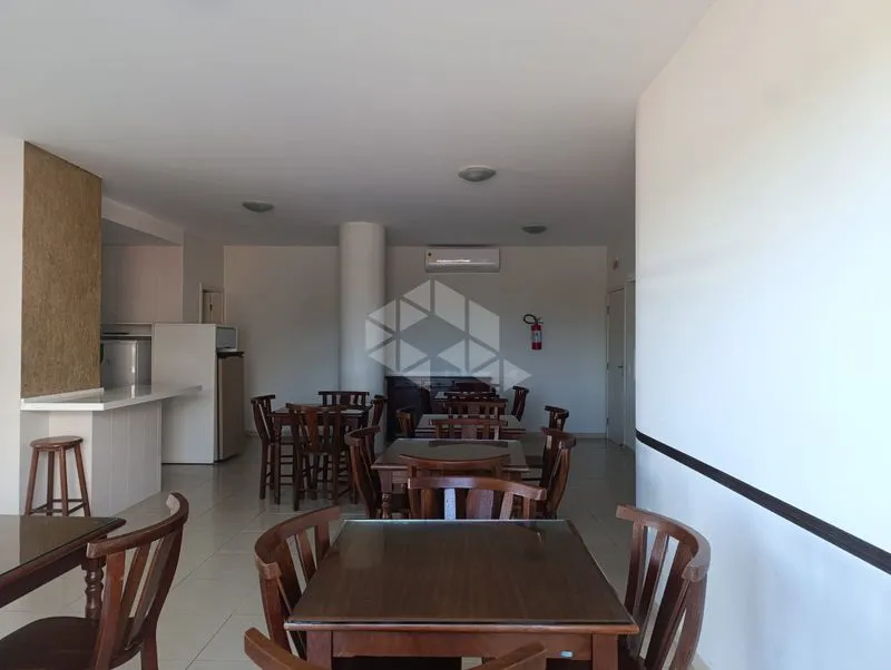 2-bedroom apartment in a building with a gym — photo 25