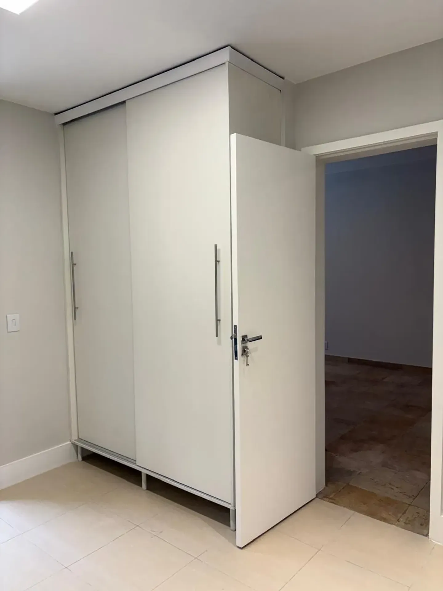 3-bedroom apartment with a bathtub — photo 14