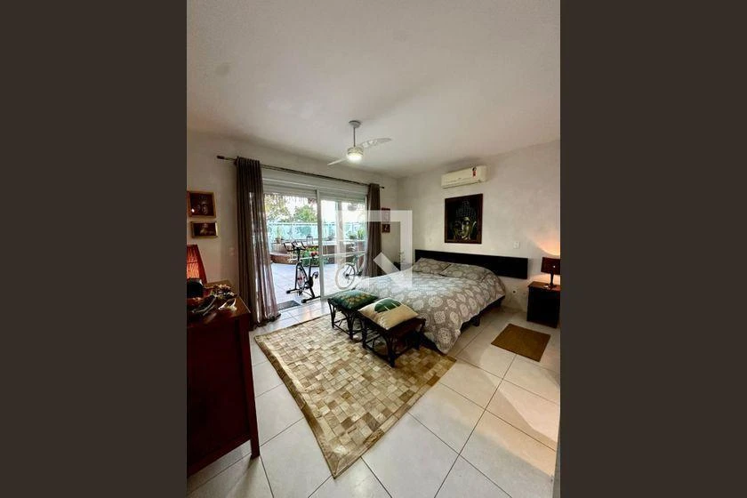 Furnished apartment with balcony and 2 en-suite bedrooms — photo 19
