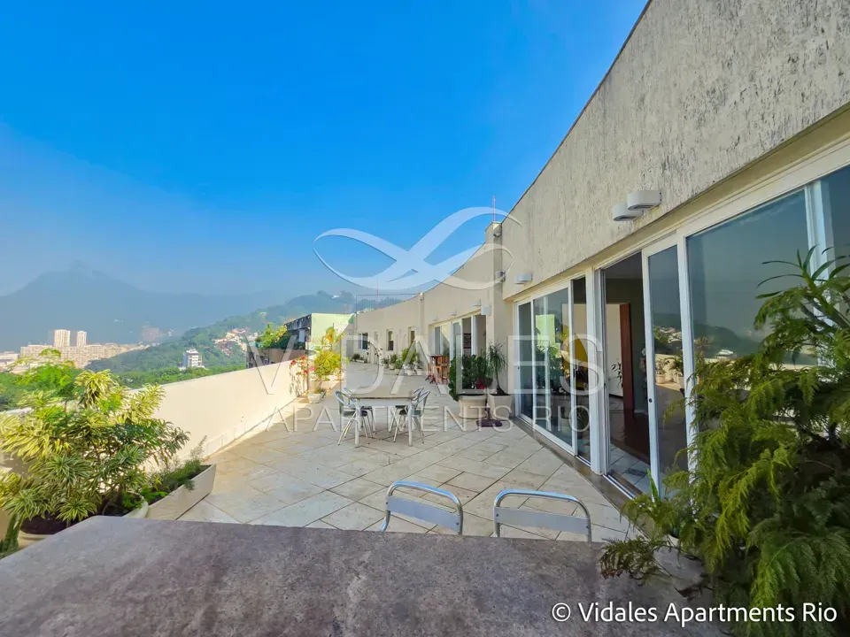 Furnished 715 m² apartment with 4 en-suite bedrooms — photo 56