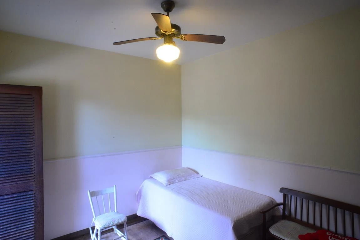 Casa mobiliada com 6 quartos e 5 suítes, com jardim — photo 29