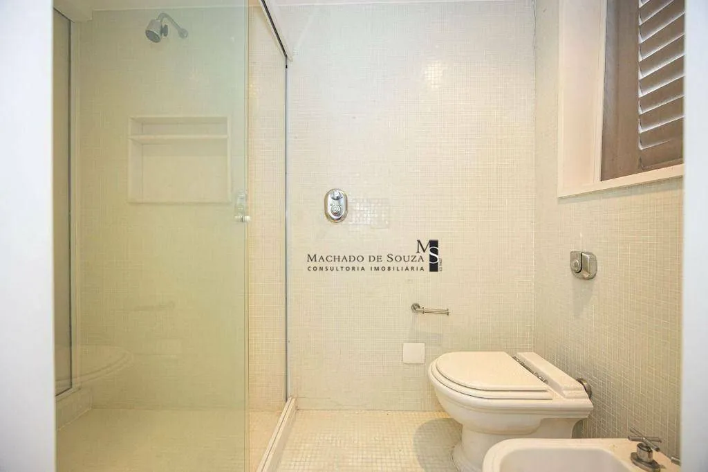 Casa para alugar com 4 dormitórios e 4 banheiros — photo 10