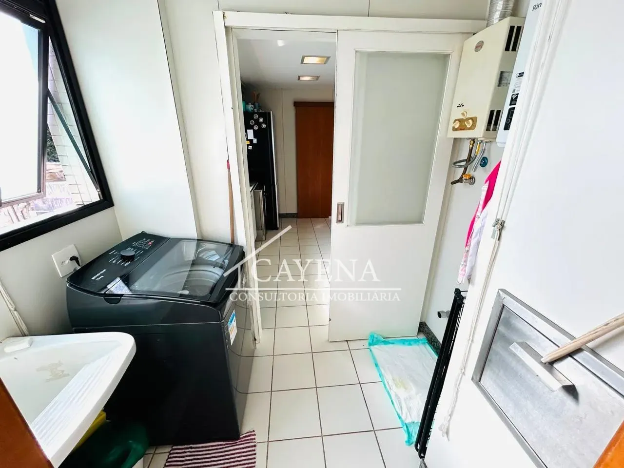 4-bedroom apartment with a dishwasher — photo 18