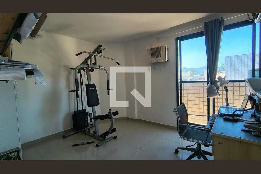 Top-floor duplex with 326 m², 5 bedrooms and 3 parking — photo 32