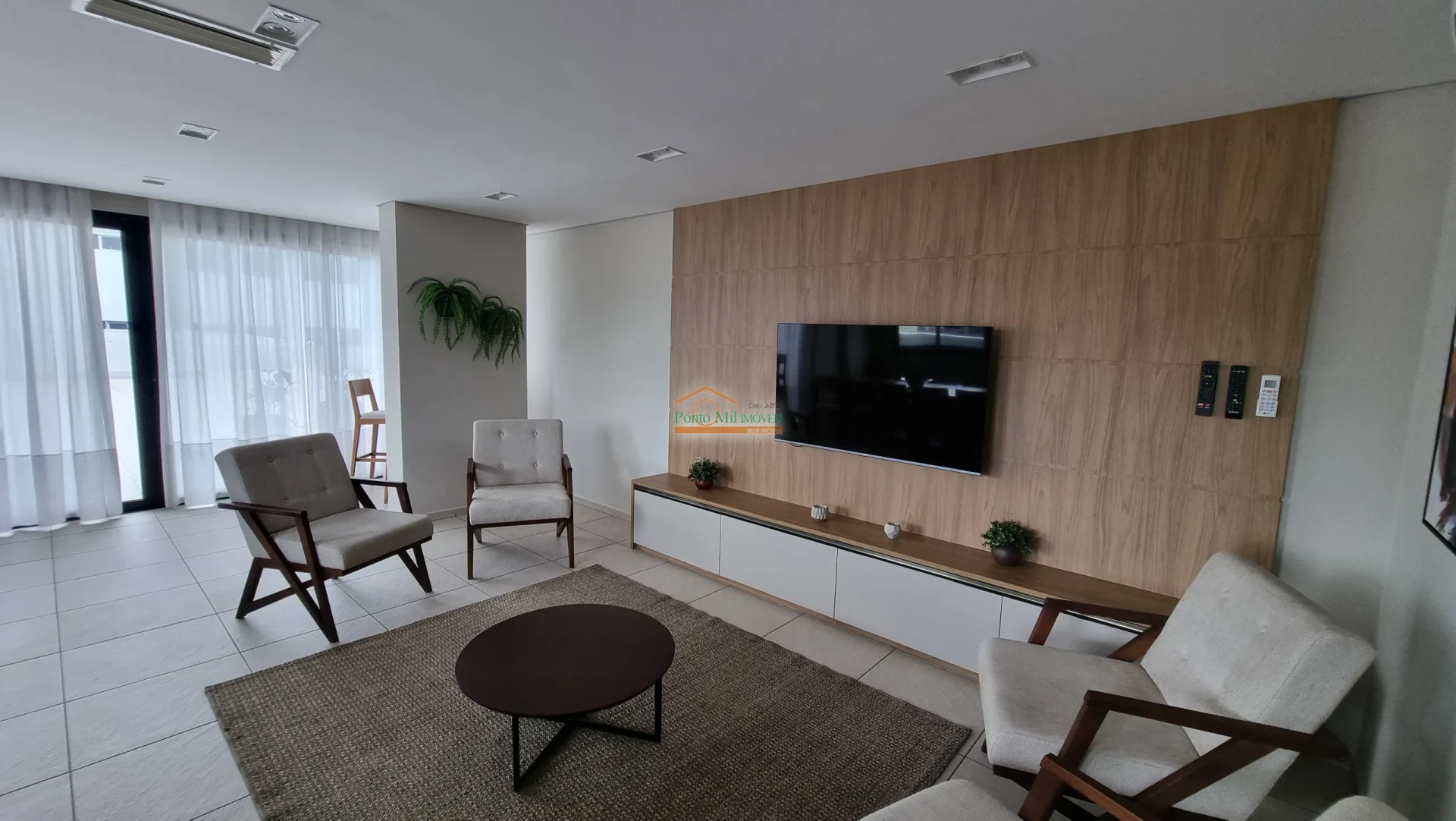1-bedroom apartment with a fitted compact kitchenette — photo 39