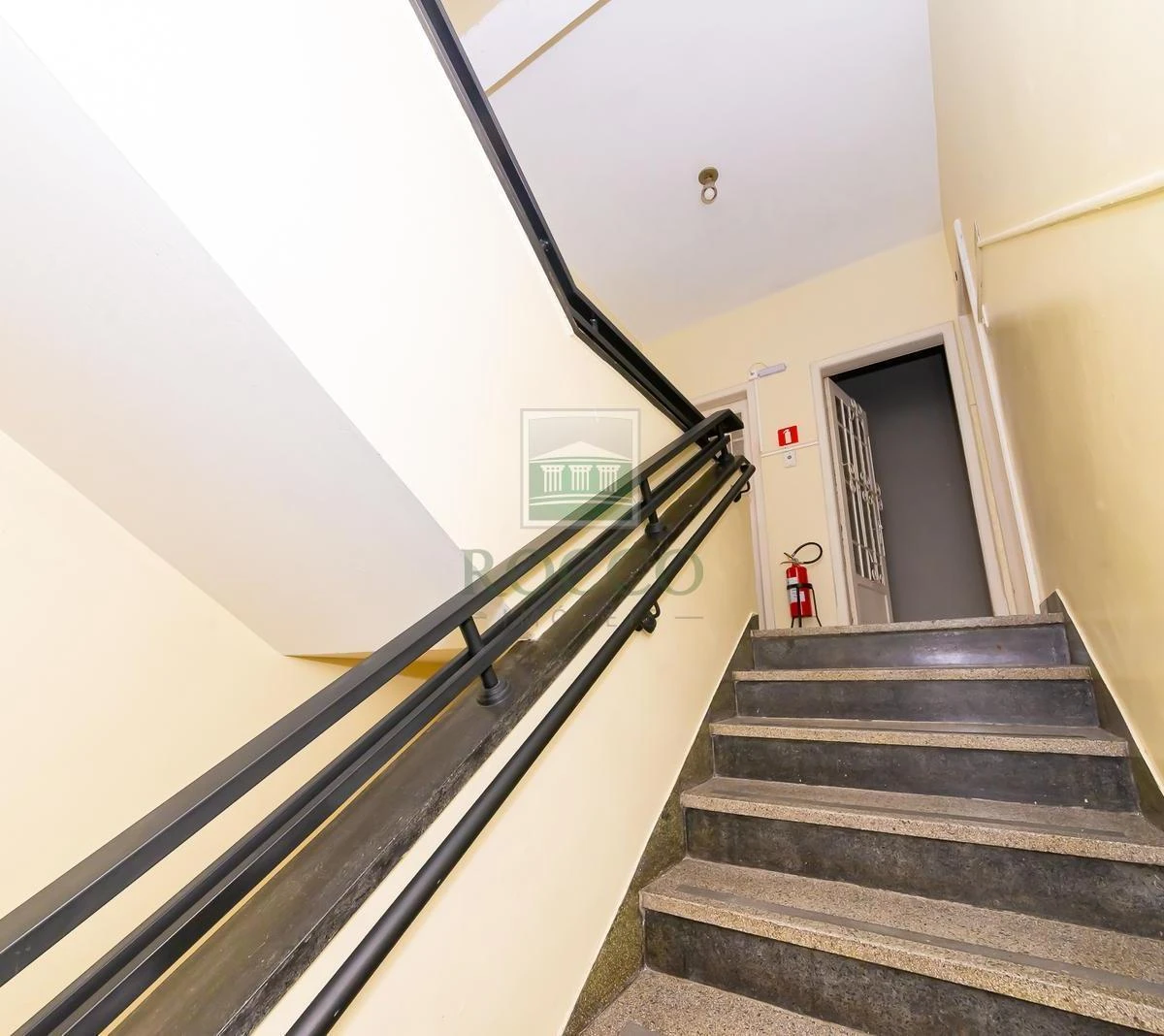 3-bedroom apartment with a washing machine in Curitiba — photo 50