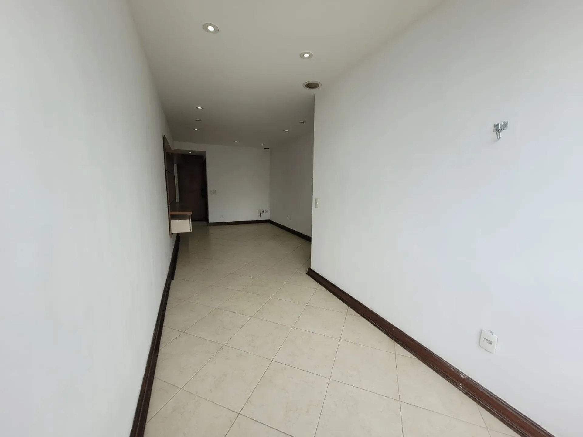 Квартира 80 м² з видом на гори та робочим місцем — photo 20