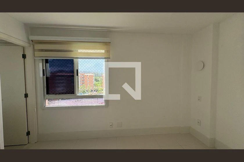 Apartment, 123 m², with a glass-enclosed balcony — photo 10