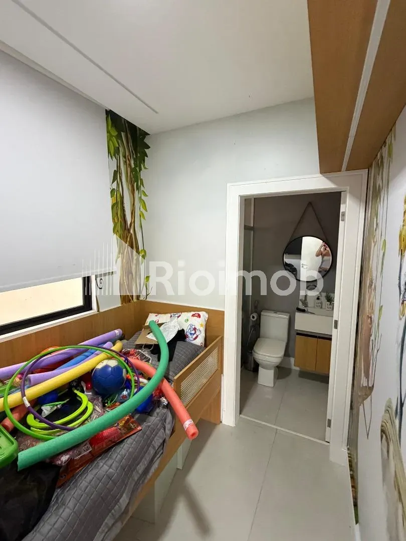 5-bedroom house with a bathtub in Rio de Janeiro — photo 32