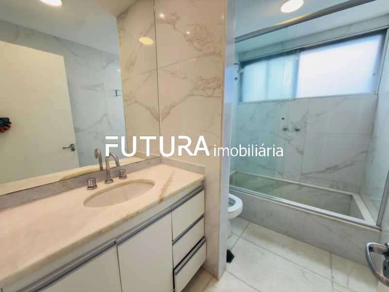 250 m² apartment with 4 bedrooms and 3 parking spots — photo 15