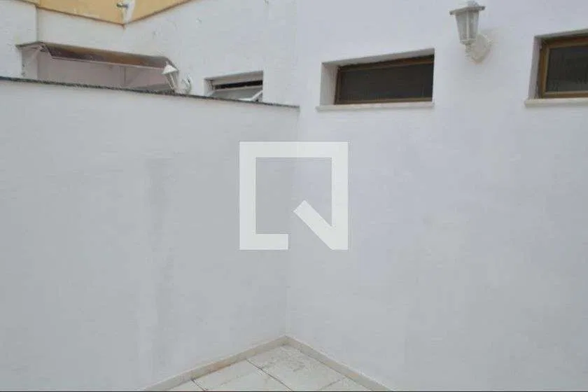 160 m² house with 3 bedrooms and 2 parking spaces — photo 3