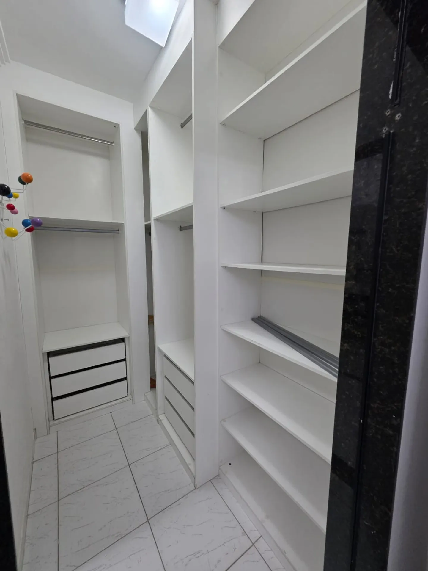 Балкон з грилем та 3 спальні: будинок 323 м² — photo 8