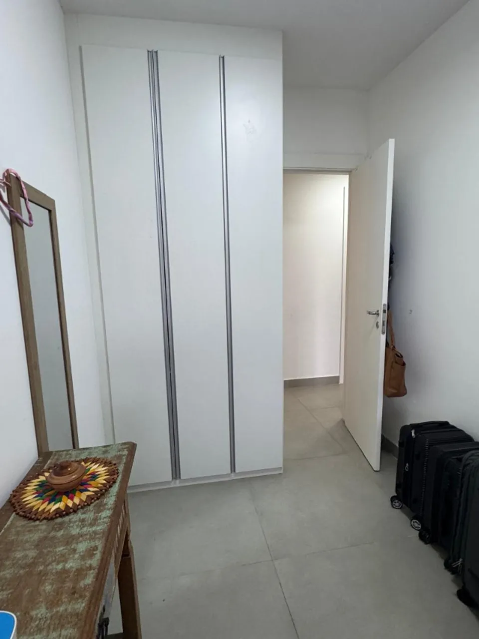 Furnished 3-bedroom apartment with open-plan kitchen — photo 19