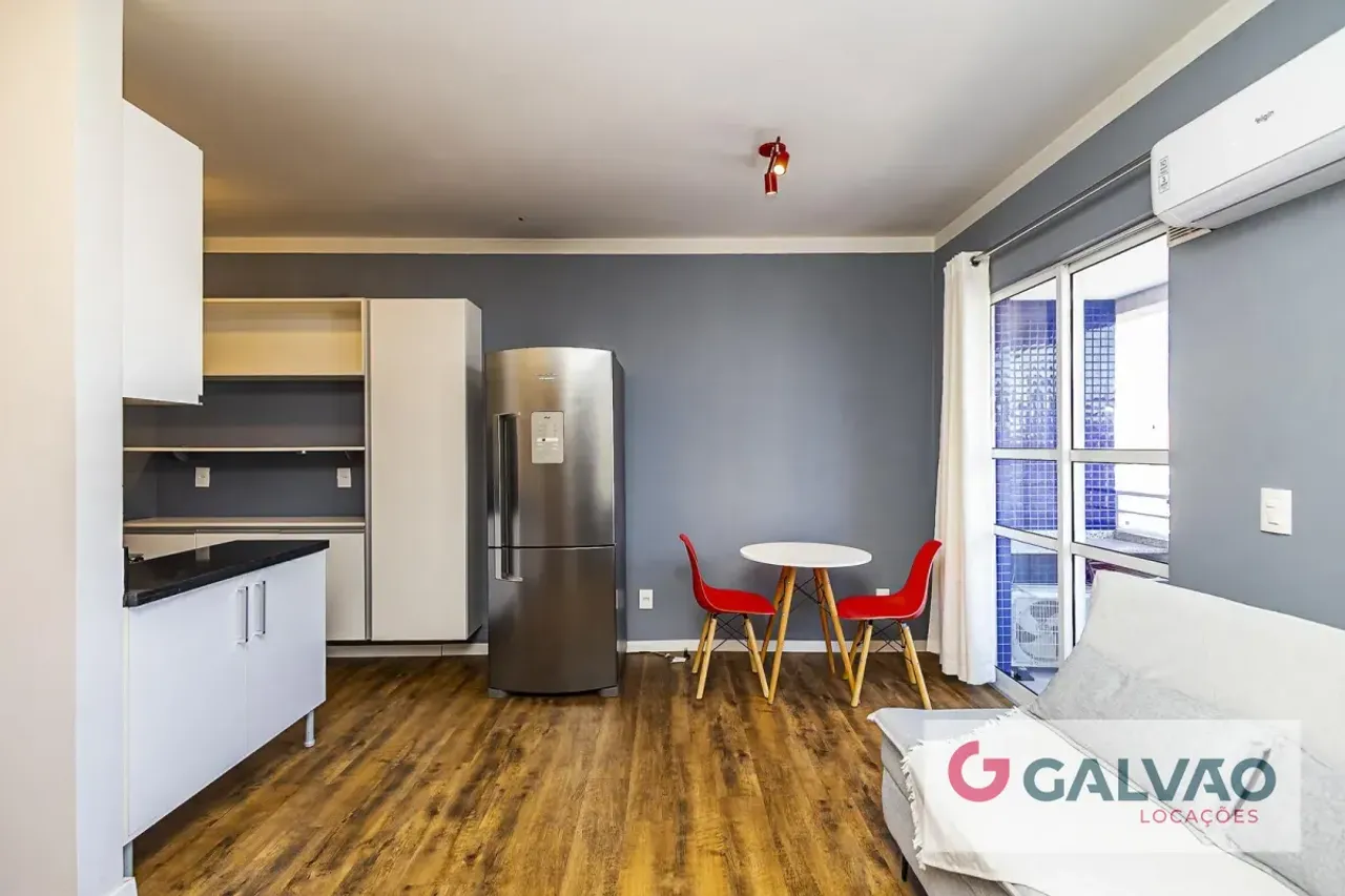 Apartamento amueblado de 1 dormitorio y balcón — photo 9